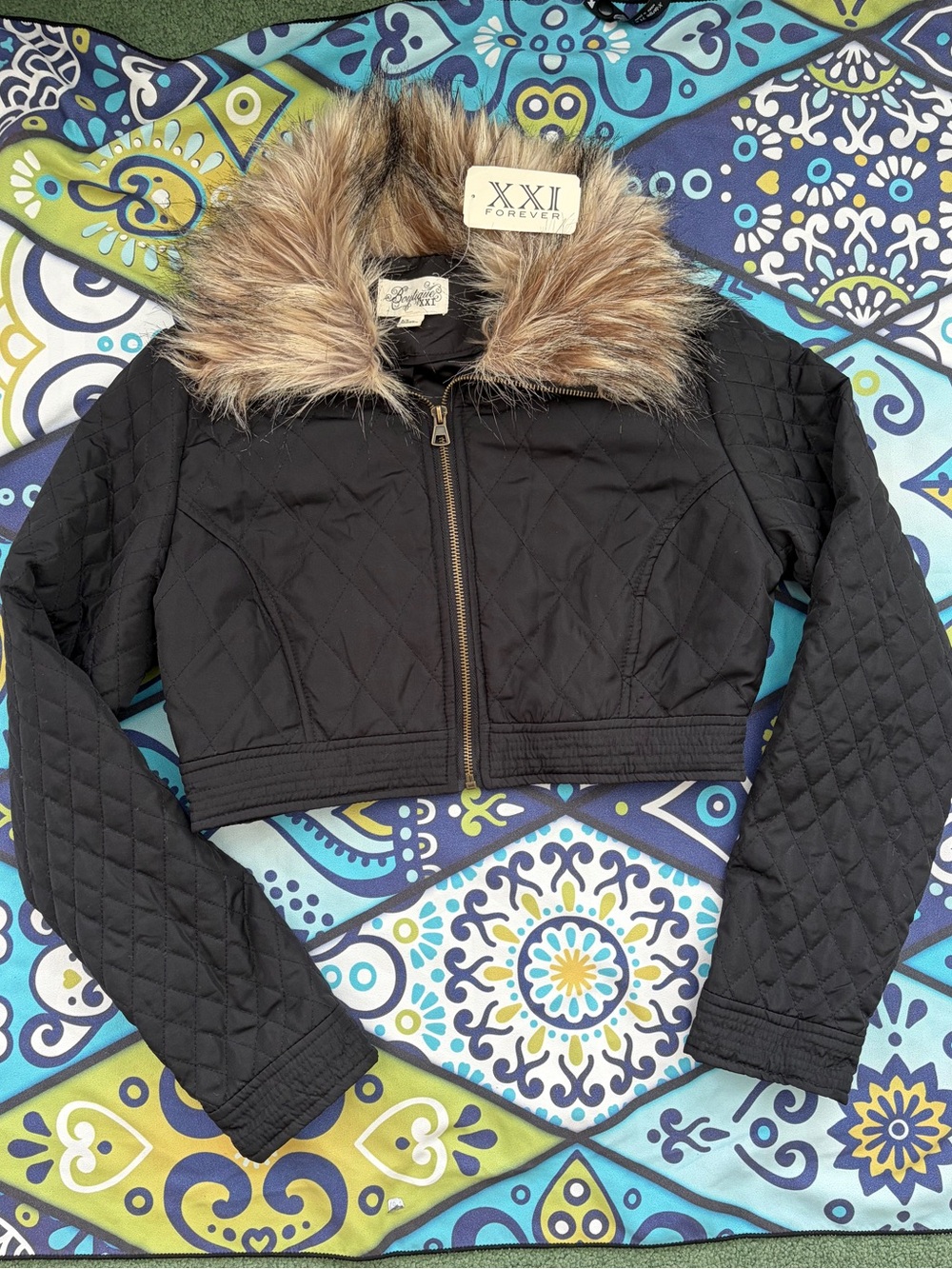 NWT Forever 21 Black Quilted Cropped Jacket with Faux Fur Trim